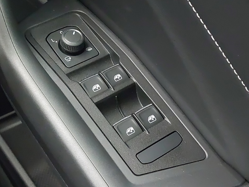 Used Volkswagen T-Roc 2025 for sale - 78071251: Photo 19