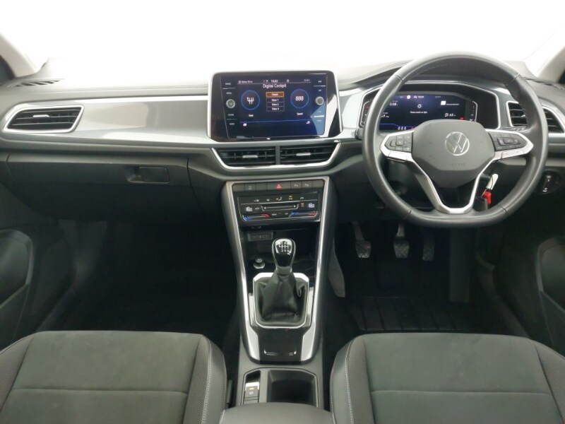 Used Volkswagen T-Roc 2022 for sale - 76071083: Photo 2