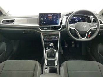 Used Volkswagen T-Roc 2022 for sale - 76071083: Photo 2