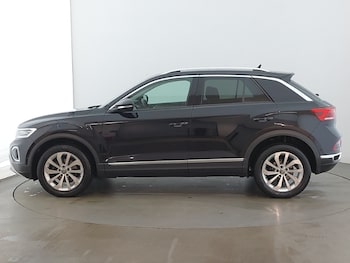 Used Volkswagen T-Roc 2022 for sale - 76071083: Photo 4