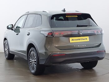Used Volkswagen Tiguan 2024 for sale - 77352435: Photo