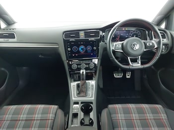 Used Volkswagen Golf 2019 for sale - 77379657: Photo