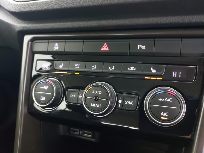 Used Volkswagen T-Roc 2019 for sale - 76683533: Photo 13