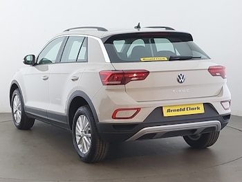 Used Volkswagen T-Roc 2024 for sale - 75513822: Photo