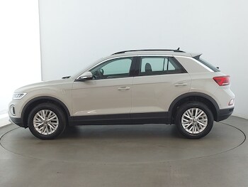 Used Volkswagen T-Roc 2024 for sale - 75513822: Photo
