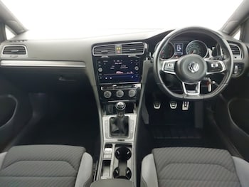 Used Volkswagen Golf 2018 for sale - 77466224: Photo