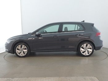 Used Volkswagen Golf 2024 for sale - 77987624: Photo