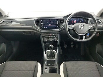 Used Volkswagen T-Roc 2018 for sale - 77698560: Photo