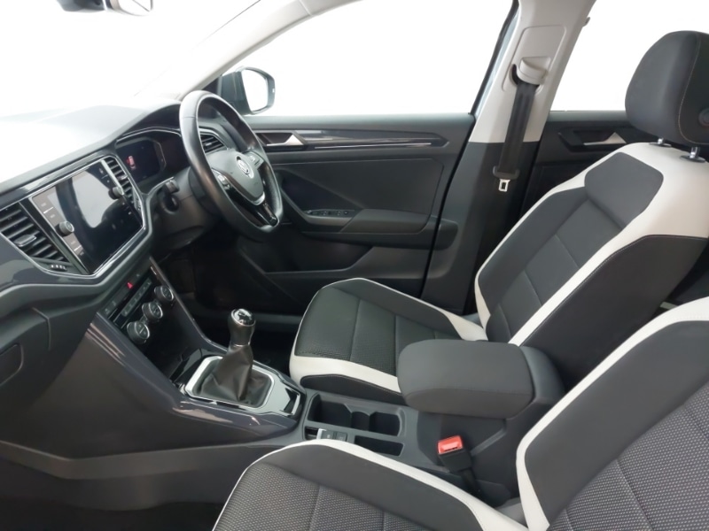 Used Volkswagen T-Roc 2018 for sale - 77698560: Photo 5