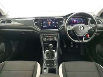 Used Volkswagen T-Roc 2018 for sale - 74944124: Photo