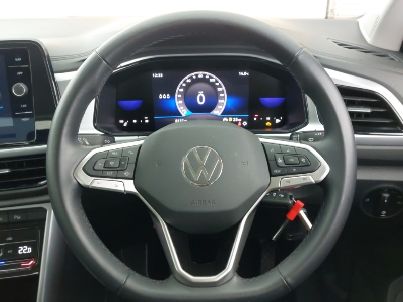 Used Volkswagen T-Roc 2023 for sale - 76556427: Photo 13