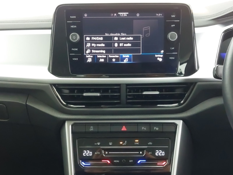 Used Volkswagen T-Roc 2023 for sale - 76556427: Photo 14