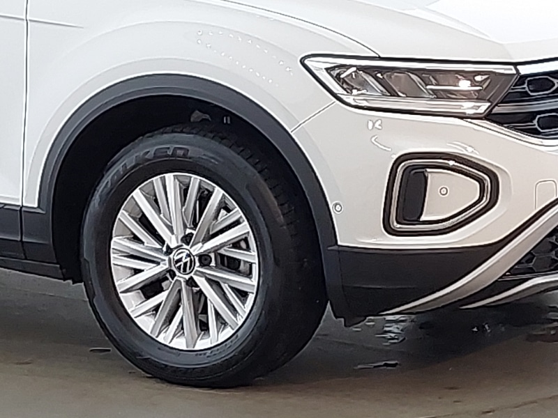 Used Volkswagen T-Roc 2023 for sale - 76556427: Photo 9