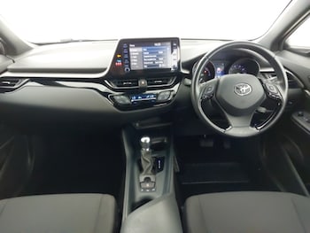 Used Toyota C-HR 2021 for sale - 76183505: Photo