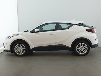 Used Toyota C-HR 2021 for sale - 76183505: Photo