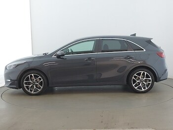 Used Kia Ceed 2023 for sale - 77361012: Photo