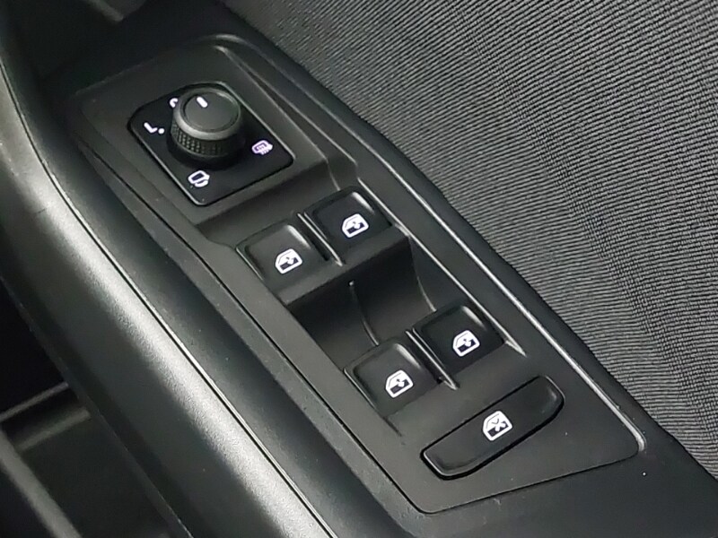 Used Volkswagen T-Roc 2023 for sale - 77518138: Photo 19