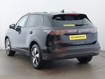 Used Volkswagen Tiguan 2024 for sale - 77689675: Photo
