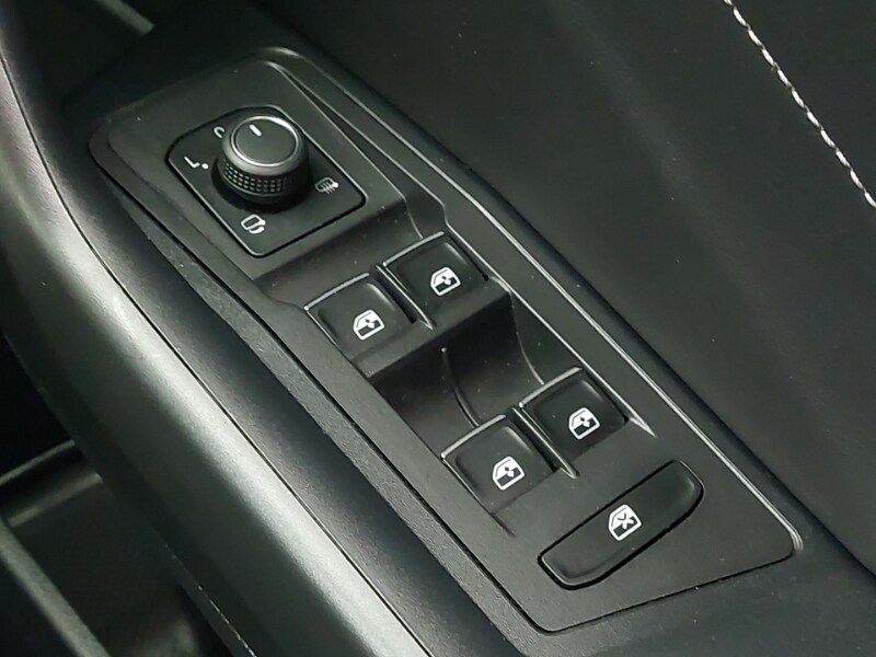 Used Volkswagen T-Roc 2023 for sale - 77453926: Photo 19