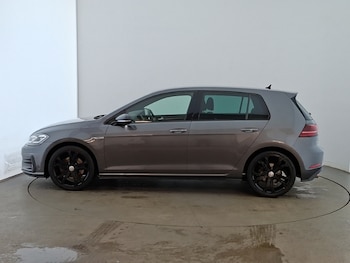 Used Volkswagen Golf 2017 for sale - 78952702: Photo