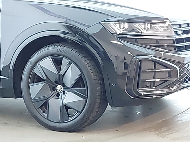 Used Volkswagen Touareg 2025 for sale - 78125602: Photo 9