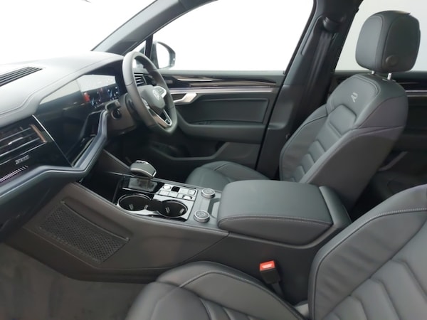 Used Volkswagen Touareg 2025 for sale - 76062902: Photo 5