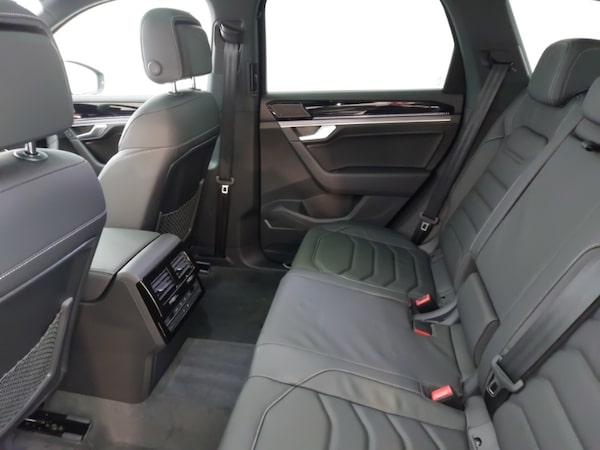 Used Volkswagen Touareg 2025 for sale - 76062902: Photo 6