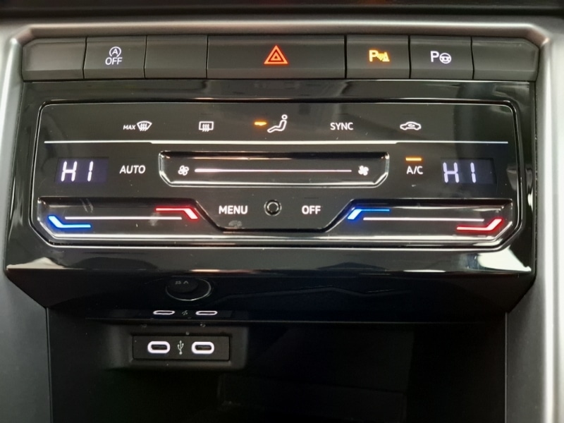 Used Volkswagen T-Roc 2023 for sale - 76478523: Photo 19