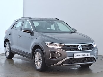 Used Volkswagen T-Roc 2023 for sale - 76478523: Photo