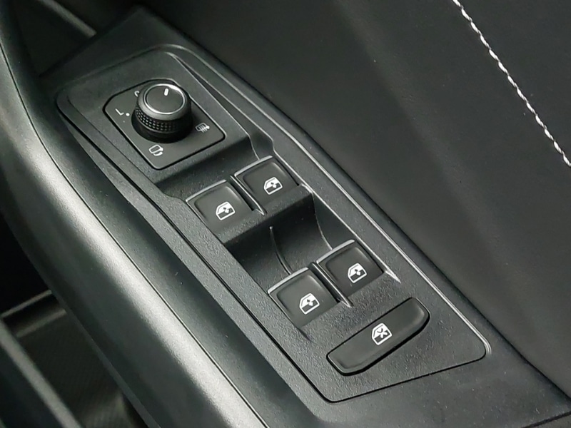 Used Volkswagen T-Roc 2025 for sale - 77228658: Photo 18