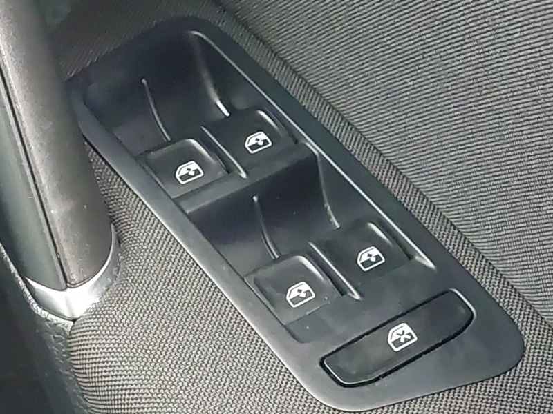 Used Volkswagen Golf 2019 for sale - 76579509: Photo 19