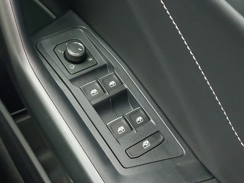 Used Volkswagen T-Roc 2025 for sale - 77223630: Photo 18