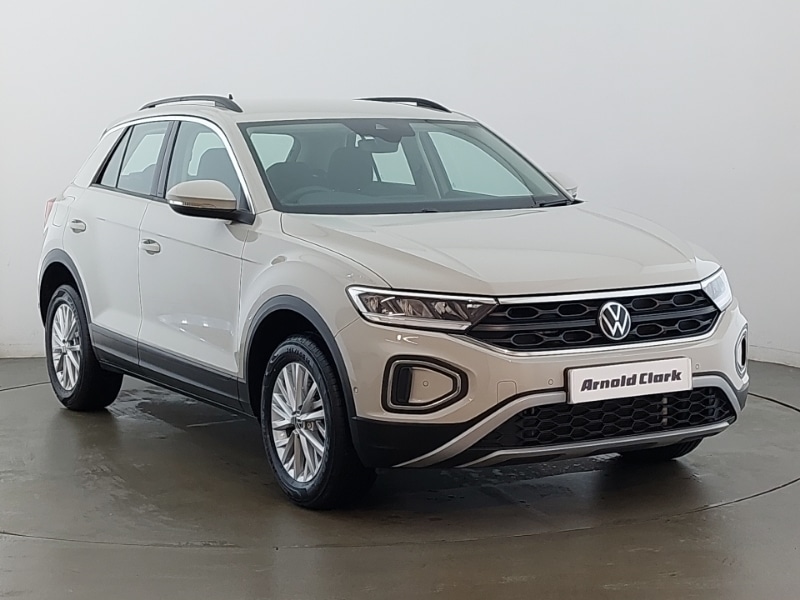 Used Volkswagen T-Roc 2023 for sale - 76188152: Photo 1