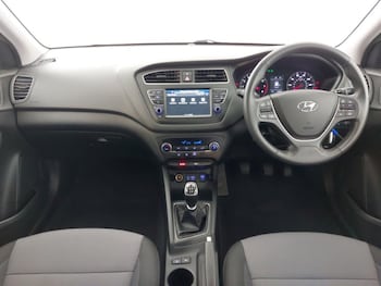 Used Hyundai i20 2018 for sale - 75486092: Photo