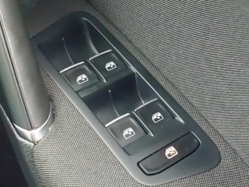 Used Volkswagen Golf 2018 for sale - 76358966: Photo 19