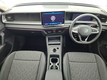 Used Volkswagen Touran 2026 for sale - 79101458: Photo