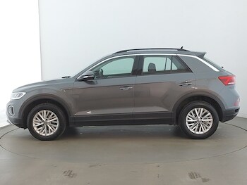 Used Volkswagen T-Roc 2024 for sale - 77689668: Photo