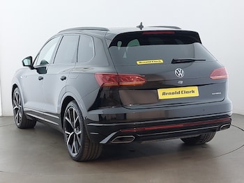 Used Volkswagen Touareg 2023 for sale - 75442696: Photo