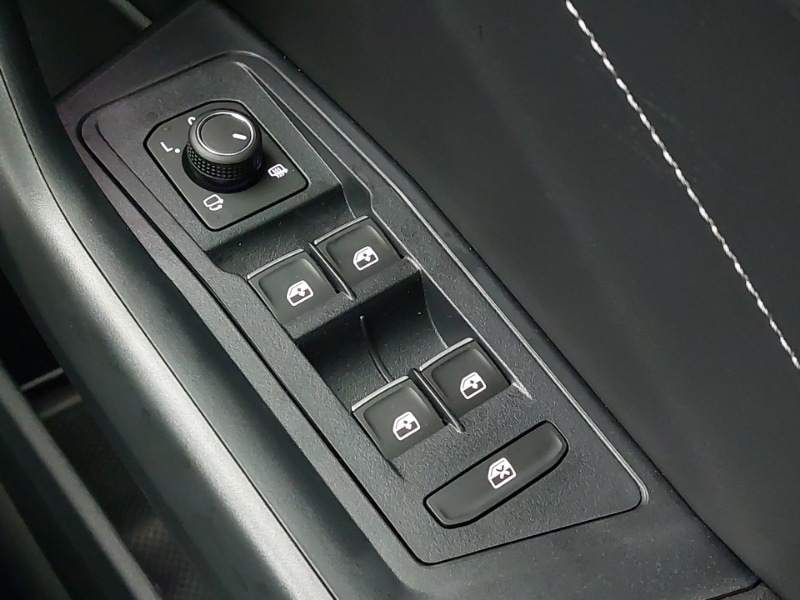 Used Volkswagen T-Roc 2025 for sale - 77223698: Photo 18