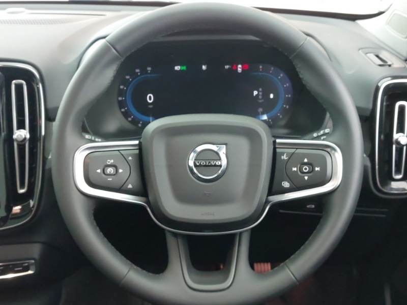 Used Volvo XC40 2024 for sale - 76066701: Photo 13