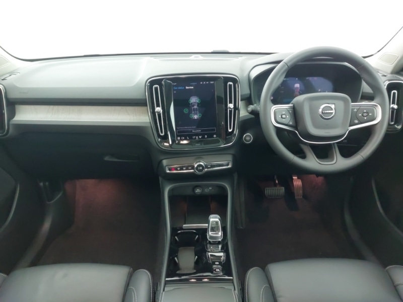 Used Volvo XC40 2024 for sale - 76066701: Photo 2