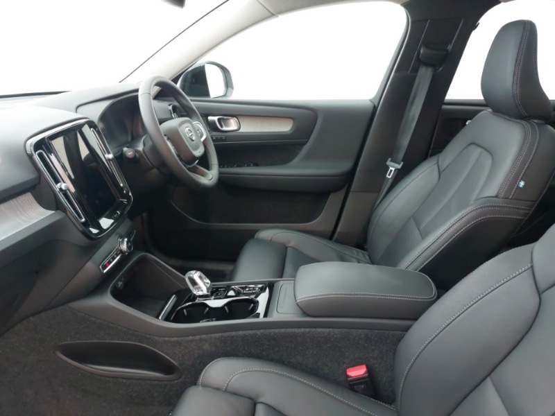 Used Volvo XC40 2024 for sale - 76066701: Photo 5