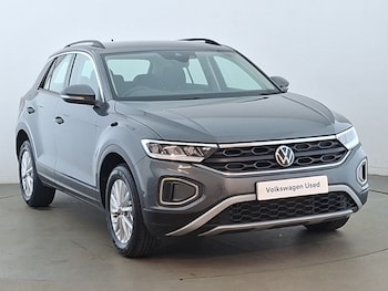 Used Volkswagen T-Roc 2023 for sale - 79557841: Photo