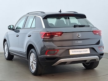 Used Volkswagen T-Roc 2023 for sale - 79557841: Photo
