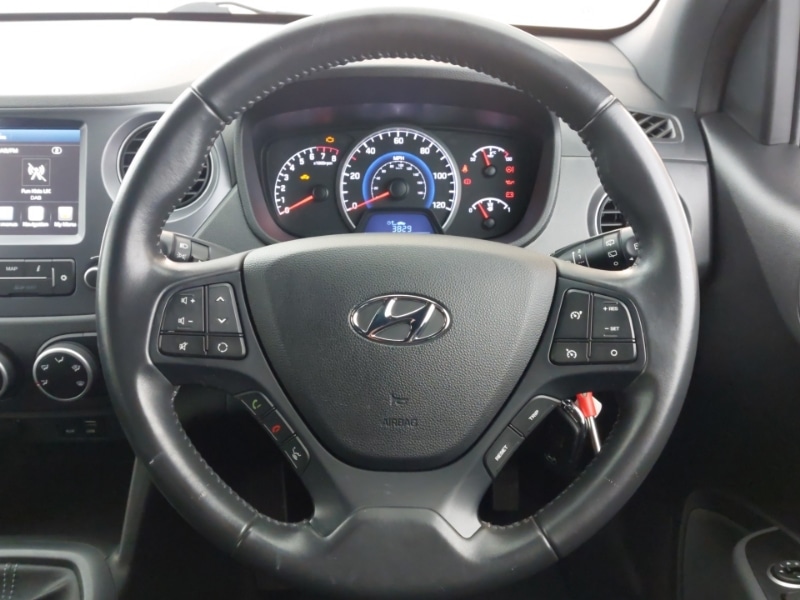 Used Hyundai i10 2018 for sale - 76325384: Photo 13