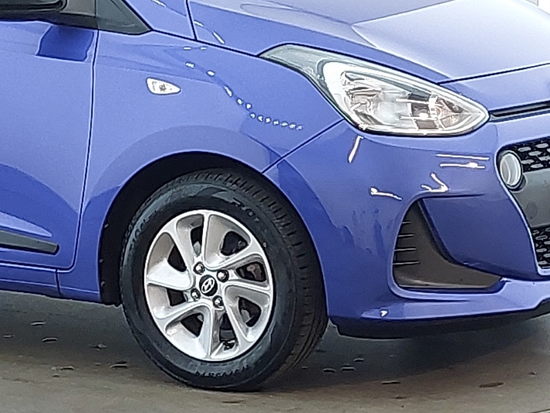Used Hyundai i10 2018 for sale - 76325384: Photo 9