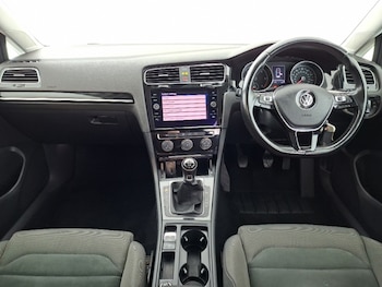 Used Volkswagen Golf 2017 for sale - 79144277: Photo