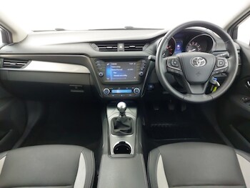 Used Toyota Avensis 2017 for sale - 78327199: Photo