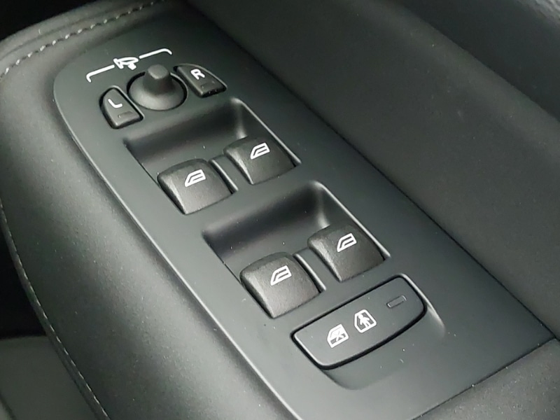 Used Volvo XC60 2025 for sale - 77183378: Photo 19