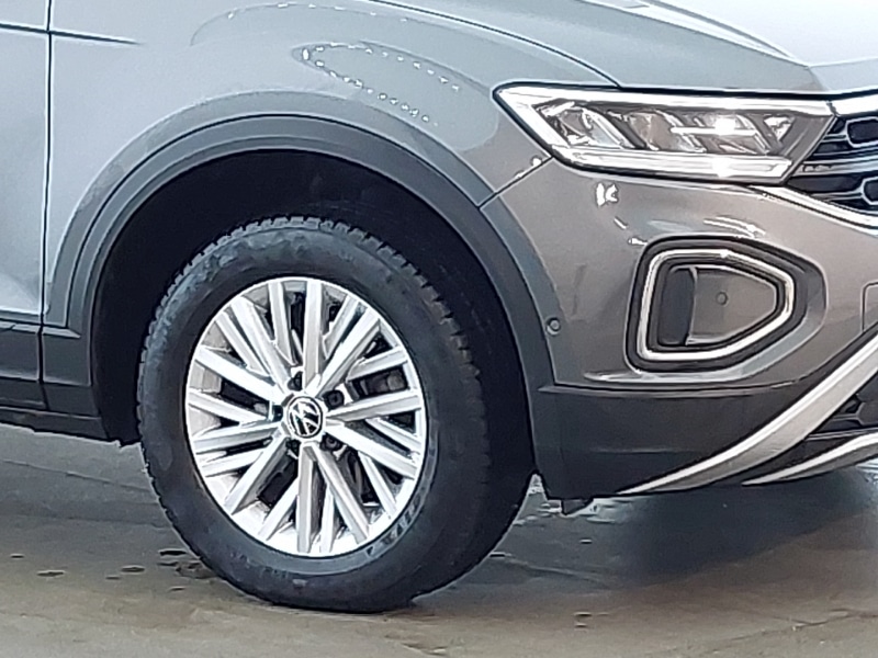 Used Volkswagen T-Roc 2023 for sale - 76455853: Photo 9